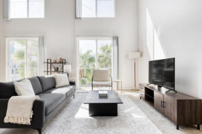 Playa Vista 1BR w Gym Pool nr hiking LAX-648